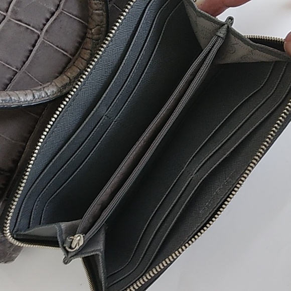 Michael Kors Large Selma Croc Embossed Satchel with wall… - Picture 16 of 16